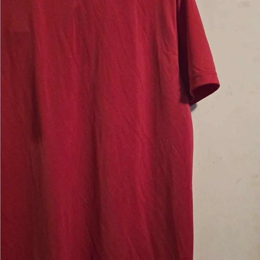 Under Armour Red Short Sleeve Tee - Picture 1 of 15